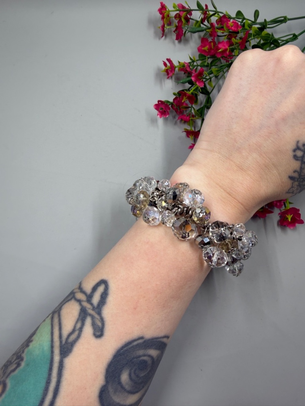 Genuine Crystal Cluster Vintage Stretch Bracelet - Clear Bead Design